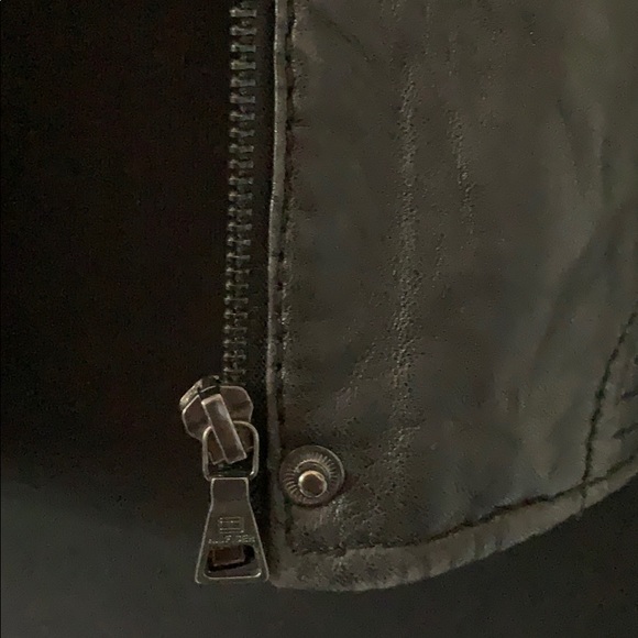 Tommy Hilfiger 100% genuine leather jacket size XS - Picture 3 of 8